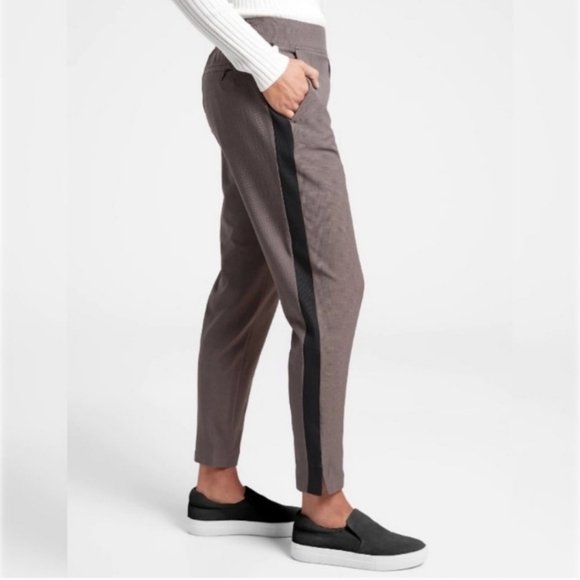 Athleta Pants - Athleta Brooklyn Ankle Pant, Brown Plaid, Size  6
